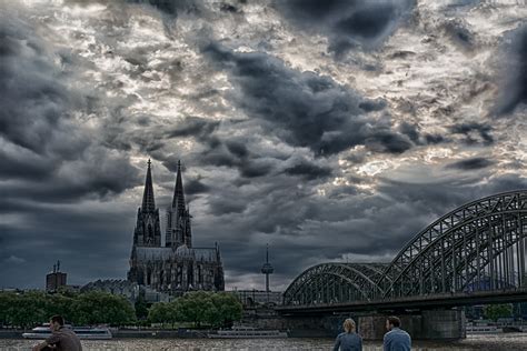 Bei donnerwetter.de finden sie im ausführlichen. In Köln kann auch schlechtes Wetter gut aussehen Foto ...