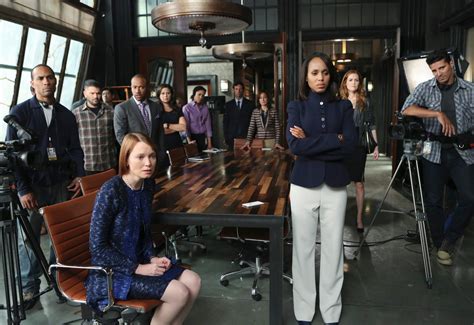 Season 3 Of ‘scandal Promises More Of The Same The New York Times