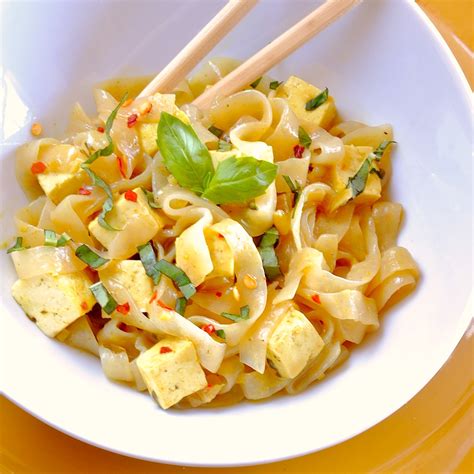 Jules Food Thai Coconut Curry Sauce With Fresh Tofu