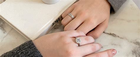 Engagement Ring Sizing Guide With Clarity