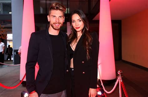 Showing results by narrator christian baumann in all categories. Ron-Robert Zieler: Zwei Söhne Mannheims singen bei ...