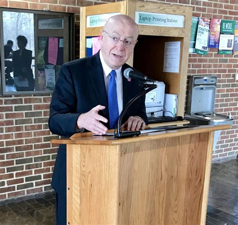 Uw System President Ray Cross Offered Unique Parkside Tour Education
