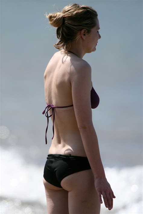 Kirsten Dunst Exposing Fucking Sexy Body And Hot Ass In Bikini On Beach