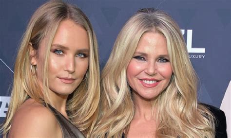 Christie Brinkley And Daughter Sailor Get Into A Fight At ‘dwts Rehearsal Champion Daily