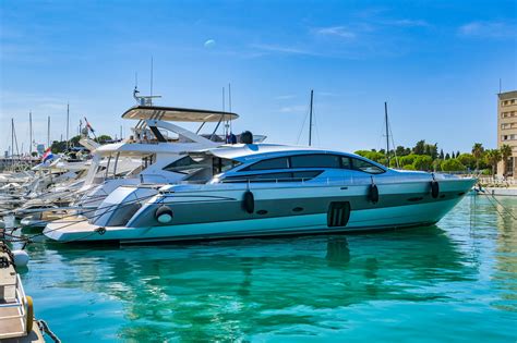 Pershing 80 | 2010 | 24m | Boatshop24