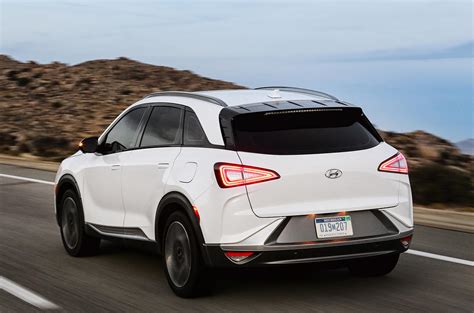 There are two trim levels: Hyundai Nexo fuel cell SUV to go on sale in early 2019 ...