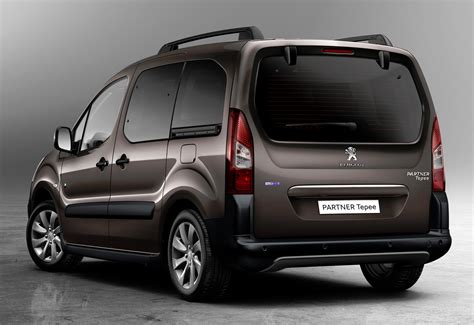 Peugeot Partner Tepee 2023 цена и характеристики фотографии и обзор