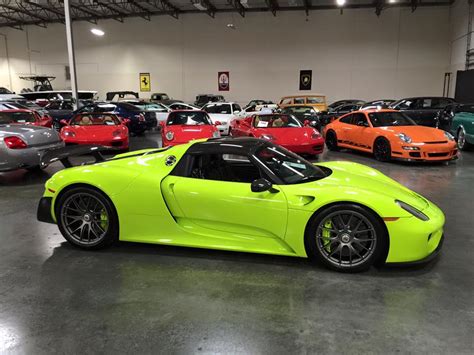 Gallery Up Close With Acid Green Porsche 918