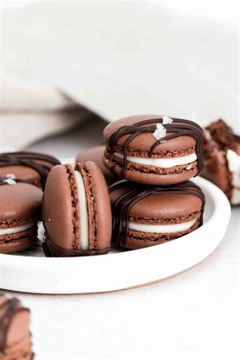 Chocolate Macarons Here S A Foolproof Recipe In Minutes