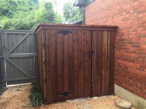 Titan fence can provide you superior service and superior fencing whether you choose vinyl, pvc, wood or chain link. Cedar pre-sealed board on board fence with cap, trim and ...