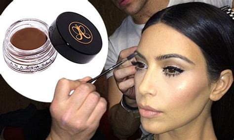 Kim Kardashians Groomer Reveals How To Get Her Eyebrows Daily Mail