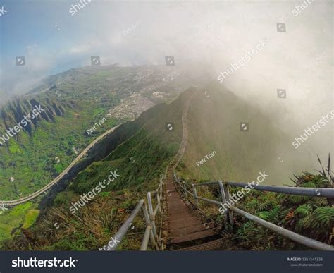 Amazing Hike Stairway Heaven Aka Haiku Stock Photo 1351541333