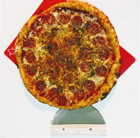 Thin crust pizza is exactly what it sounds like: I Made My best thin crust pizza yet :-) : Pizza