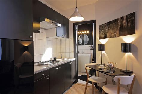 Ohne großen aufwand gelingt das durch regale oder sideboards. 1-Zimmer-Wohnung praktisch und kreativ einrichten ...