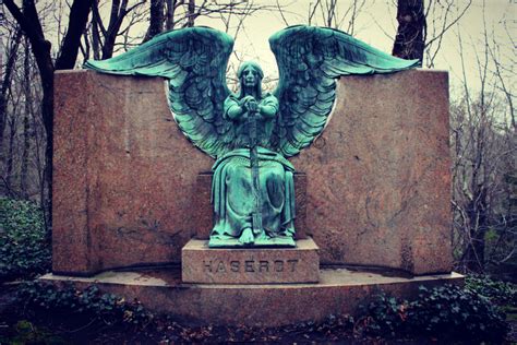 This page includes arkangel el ángel de la muerte's : El Manifiesto de La Muerte || Cuentos Terapéuticos ...