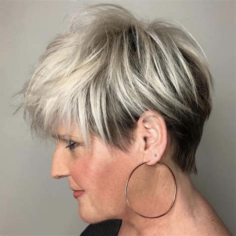 15 Pixie Hairstyles For Women Over 50 Haircuts Hairstyles 2018 Reverasite