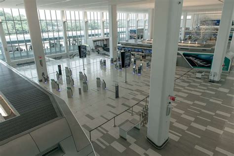 Laguardia Airports Newly Renovated Terminal Will Open To Travelers