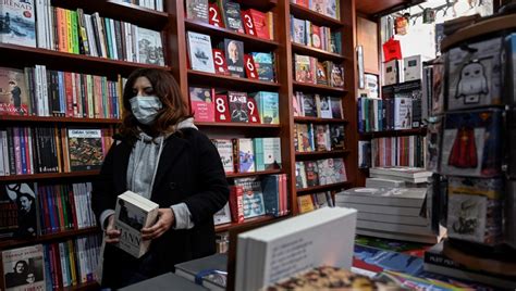 Turkish Lira Crisis Turns Books Into Vanishing Luxuries Turkish Minute