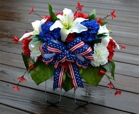 Oct 04, 2021 · you can also be well assured, that whatever you choose, burial or cremation, the casket, urn and/or other memorial items you choose are of the highest quality available in that price range. "Grave Flowers" | Grave flowers, Memorial flowers ...