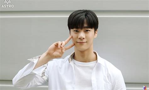 8 Moments With Astros Moonbin That Will Make You Smile