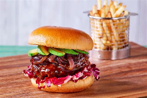 Gourmet Beef Burger With Caramelized Red Onions Onionlovers