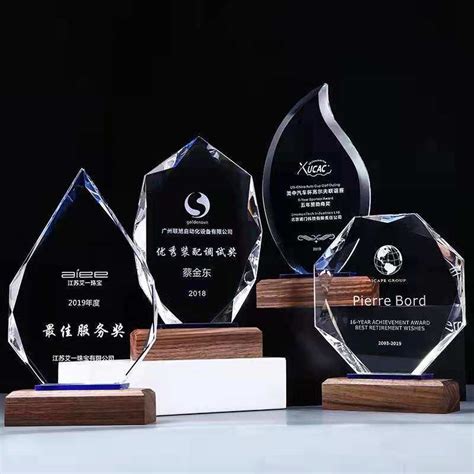 Crystal Glass Award Plaques With Wooden Base China Award Plaques And