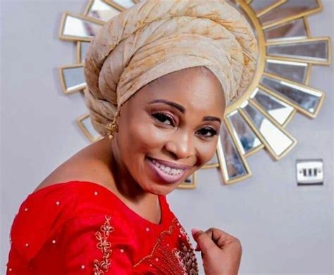 Find the latest tracks evangelist mrs tope alabi an icon gospel musician,born again talented awarded best turning round. Download Mp3: TOPE ALABI - OLORUN NI YIO MAJE | Gospel Music