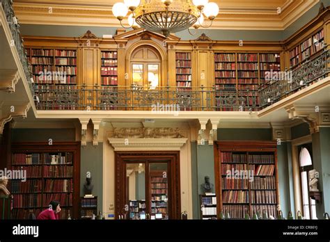 Library Of Victoria And Albert Museum London Stock Photo Alamy