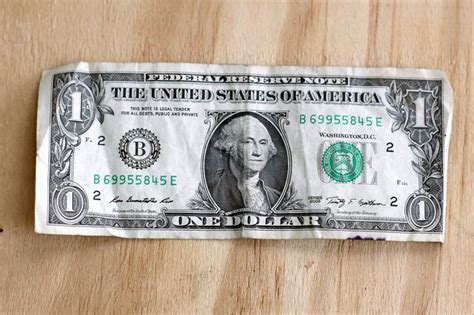 You can choose from 250 6x6 markers that are included in the package. How to Tell a Fake Dollar Bill From a Real One | eHow