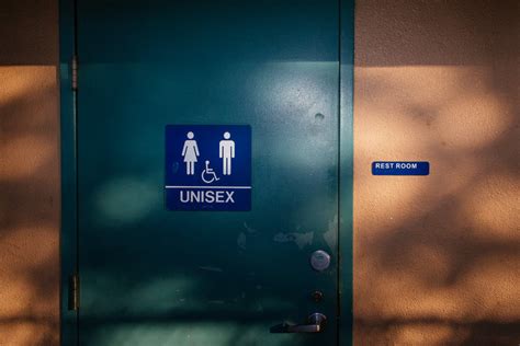 Yelp Starts Tracking Gender Neutral Bathrooms For Transgender Users The New York Times