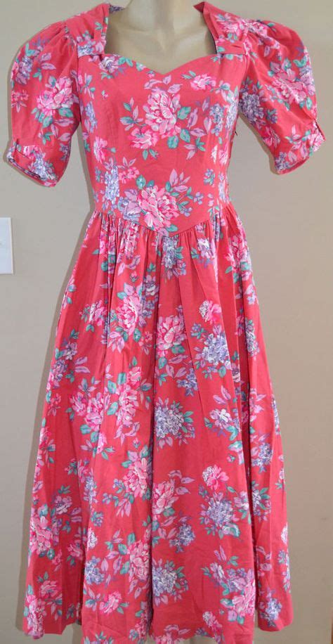 STUNNING VINTAGE LAURA ASHLEY GARDEN PARTY FLORAL SWEETHEART NECK DRESS