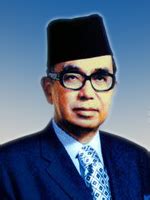 The prime minister of malaysia (malay: Perdana Menteri Malaysia
