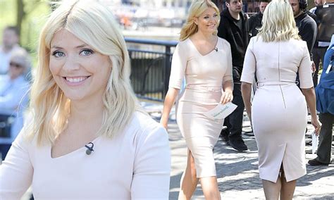 Holly Willoughby Shows Off Her Hourglass Curves As She Films This