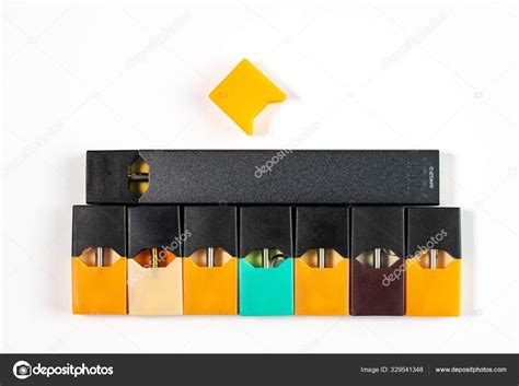 Juul Labs vapeo de cigarrillos electrónicos con néctar de mango y otras 