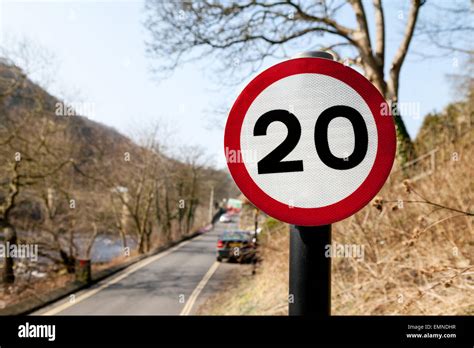 20 Mph Road Sign Stock Photos And 20 Mph Road Sign Stock Images Alamy