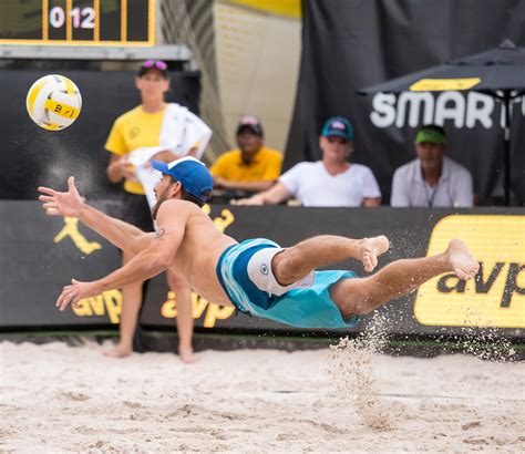 Learn How To Dive In Volleyball To Help Improve Your Digging Skills