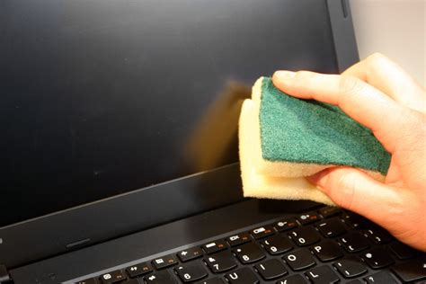 How To Clean A Laptop Screen Laptop Reviews And Guides Simply Laptop