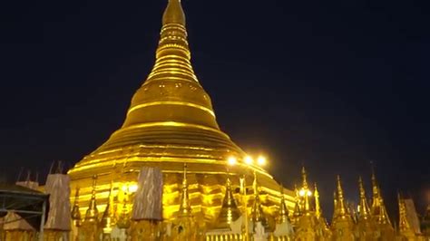 Color Changing Diamond On Top Of The Shwedagon Pagoda Youtube