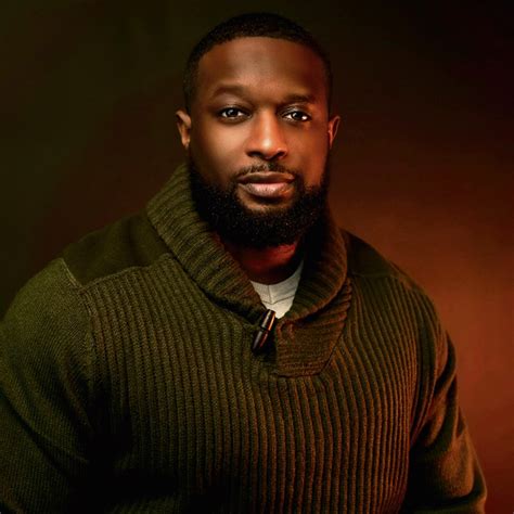 Local photographer providing ‘gift of photography’ to communities