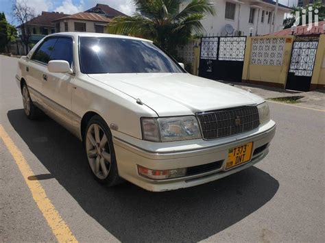 Start your free online quote and save $536. Toyota Crown 1998 White in Ilala - Cars, Edson Michael | Jiji.co.tz