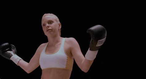 Everlast Boxing Gloves Of Anna Faris As Cindy Campbell In Scary Movie 4