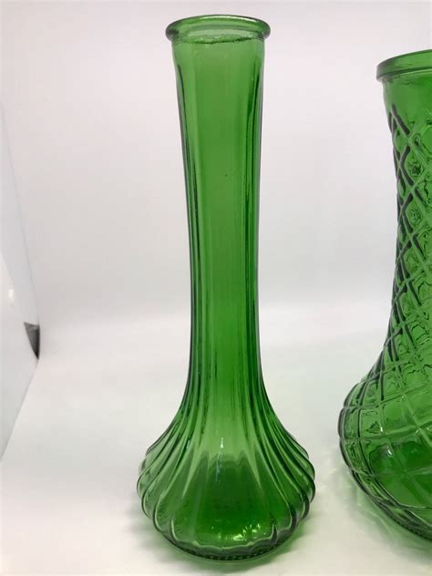 2 Vases Emerald Green Hoosier Glass Ribbed Flower Vase Vintage Etsy