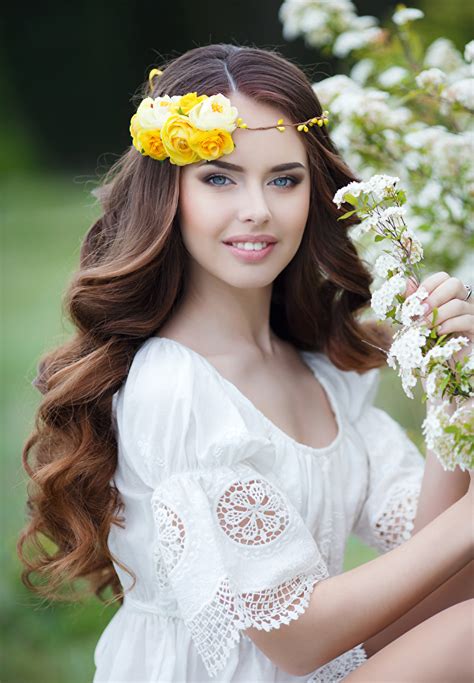 Photo Brown Haired Smile Beautiful Roses Girls Glance