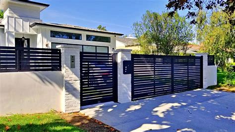 The Pros And Cons Of Aluminum Fences And Gates