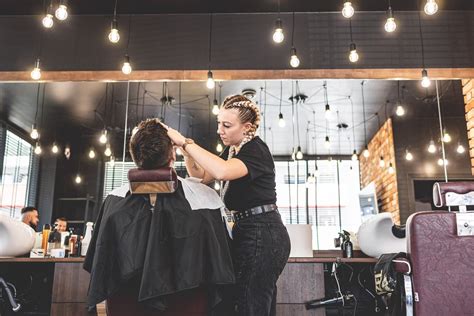 Gentlemen Barber Shop rozwija sieć franczyzową - Franchising.pl
