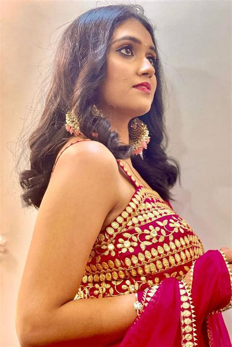 Marathi Actress Priya Bapat Copy Rinku Rajgurus Look See Pictures Mhad Photo प्रिया बापटने