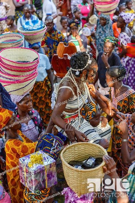 Burkina Faso Bobo Dioulasso Toussiana Scene Of A Traditional African