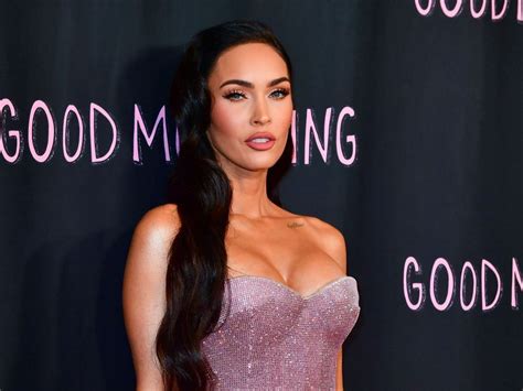 Megan Fox Blasts Troll Who Accused Her Of Not Shaving Bikini Line Ottawa Sun