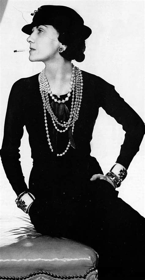 Jun 20, 2021 · photograph: Coco Chanel - eine (Mode)-Ikone - Schülertexte - Badische ...