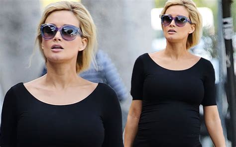 holly madison spotted looking like she s ready to pop after giving shocking pregnancy update